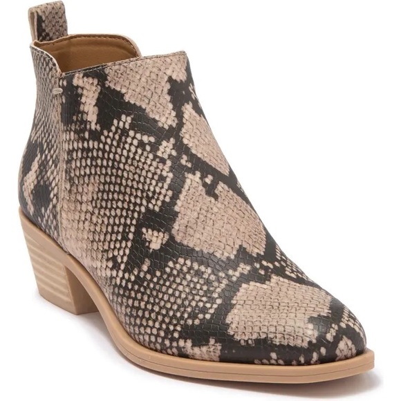 Dolce Vita Westa Ankle Bootie New $120 - Picture 9 of 9